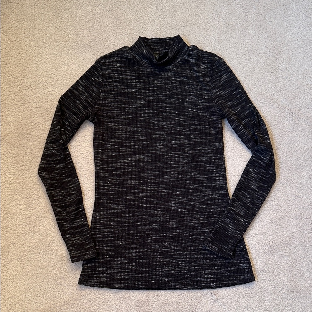 Dynamite Charcoal and Black Knit Top